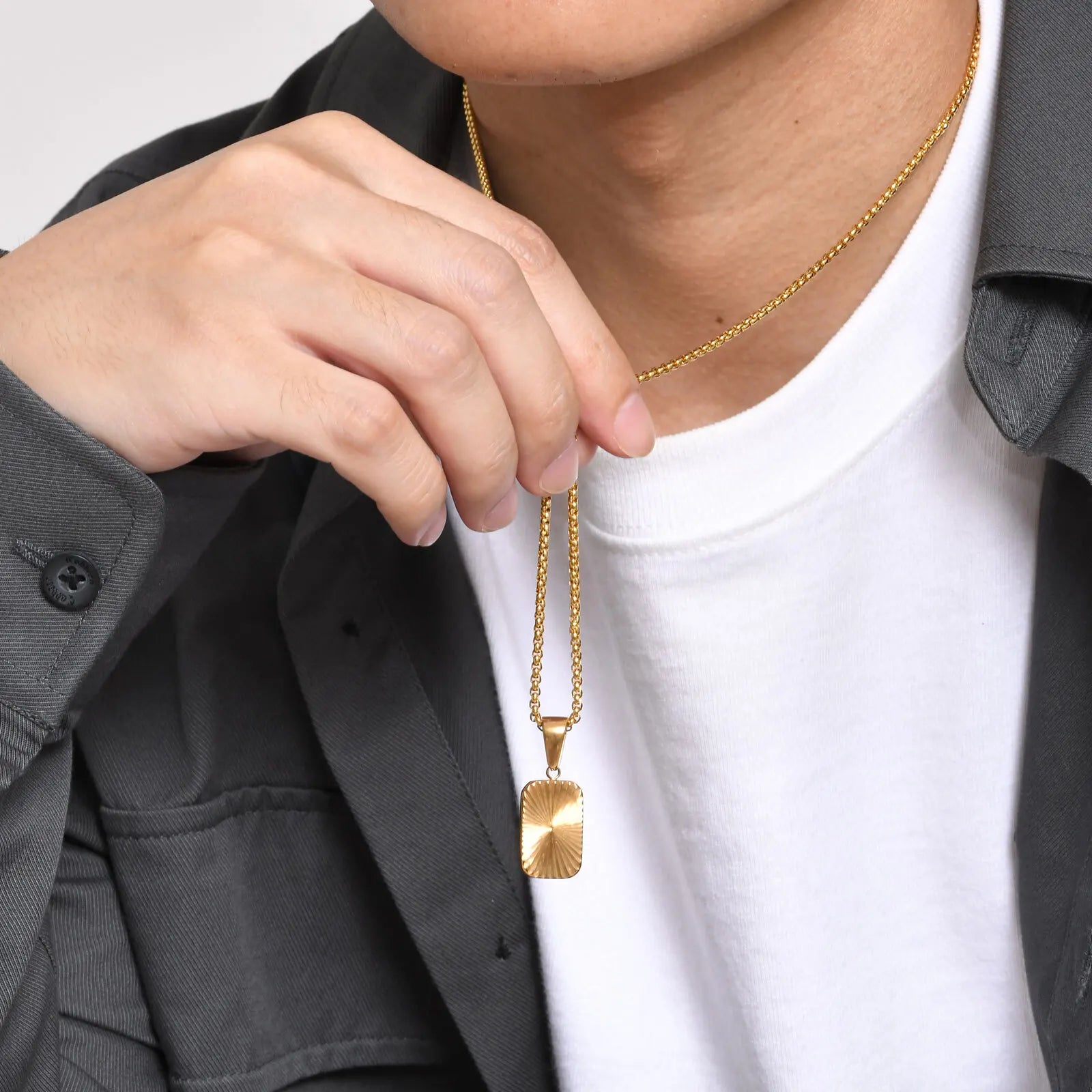 Radiante Tag Necklace