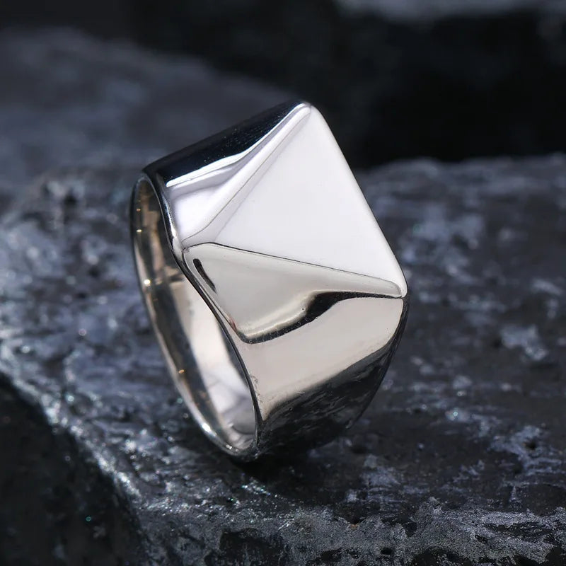 The Pyramid Power Ring