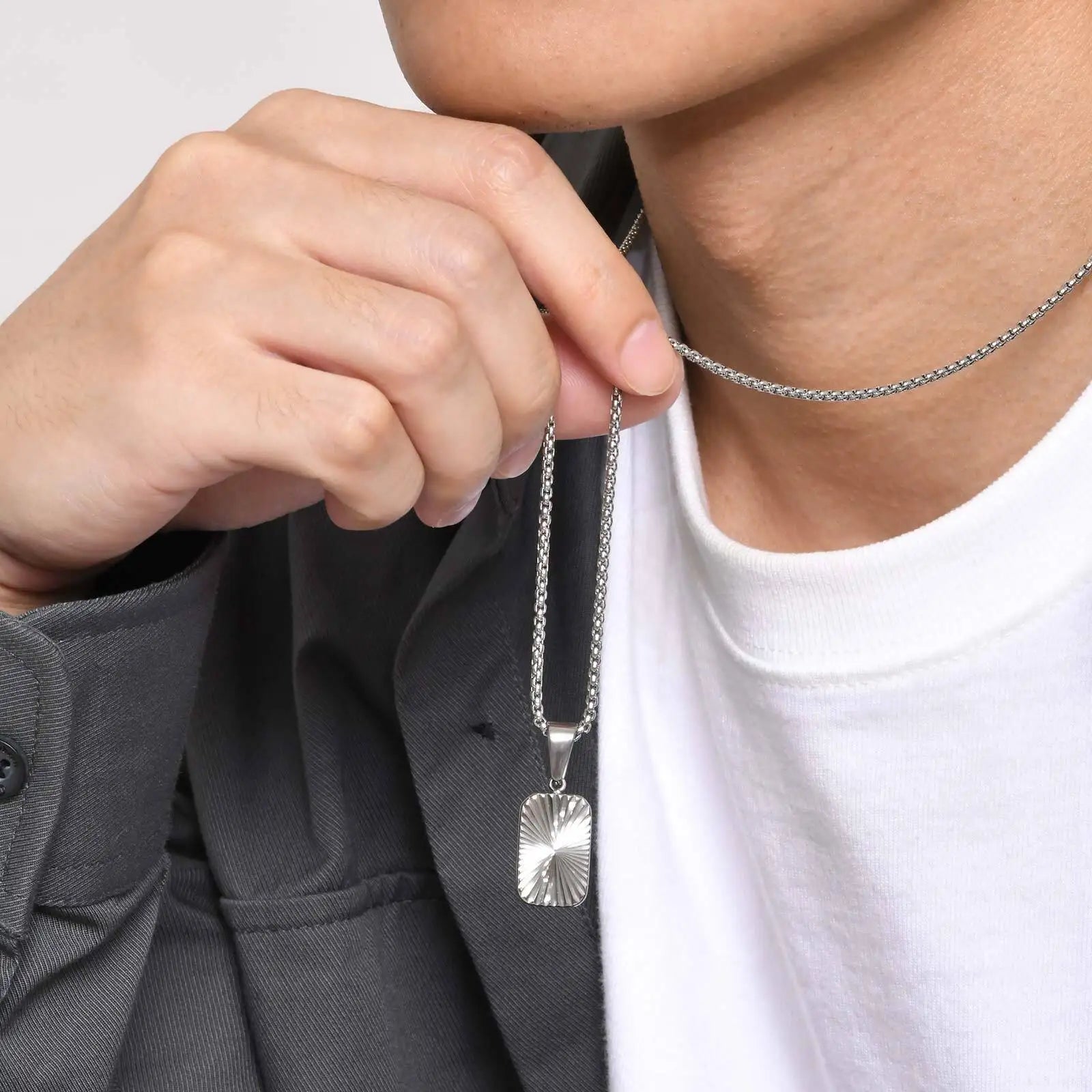 Radiante Tag Necklace